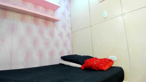 Marie online show from 09-29-25, 12:32