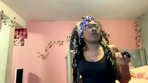 Snapshot of mariexxx22 chatting on 01-06-26, 04:16 eMariexxx online show from 01-06-26, 04:16