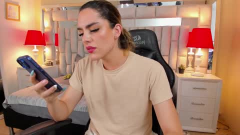 mariiahneedles online show from 12-21-24, 12:53