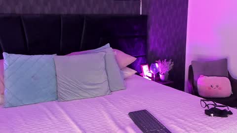 Mariana online show from 01-31-25, 05:42