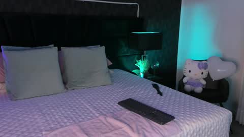 Mariana online show from 02-21-25, 05:20