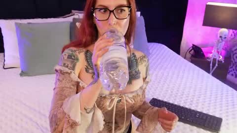 Mariana online show from 04-18-26, 07:07