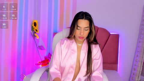 Snapshot of mariilyn_rouse_ chatting on 01-10-25, 01:10 Marilyn online show from 01-10-25, 01:10