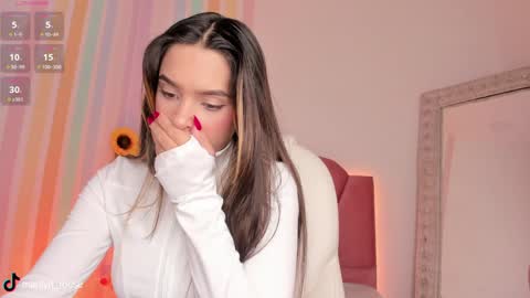 Snapshot of mariilyn_rouse_ chatting on 02-05-25, 10:01 Marilyn online show from 02-05-25, 10:01