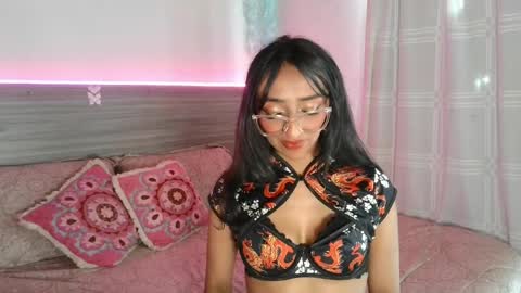 Snapshot of marijaneh chatting on 04-16-26, 04:30 Luna Dulk online show from 04-16-26, 04:30