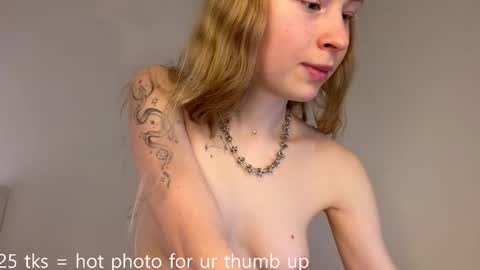 Snapshot of mariluspringle chatting on 03-07-26, 04:48 Elisabeth online show from 03-07-26, 04:48