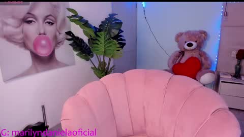 Snapshot of marily_daniela_ chatting on 03-09-25, 01:37 Marily Daniela online show from 03-09-25, 01:37