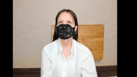 Dita online show from 10-23-25, 06:28