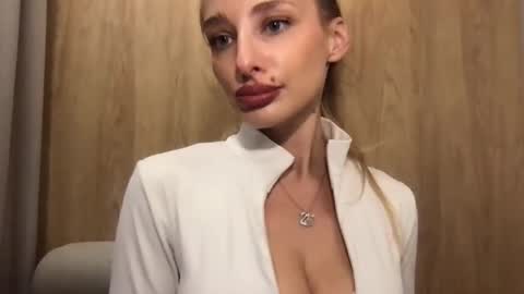 MarilynDevilish online show from 12-30-24, 09:40