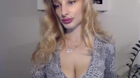 MarilynDevilish online show from 01-10-25, 07:46