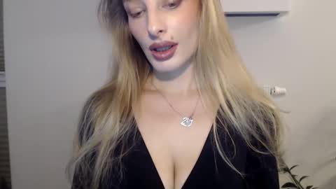 MarilynDevilish online show from 01-11-25, 04:46