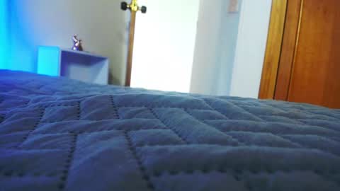 Snapshot of marilynetthan chatting on 01-08-25, 04:00 marilynetthan online show from 01-08-25, 04:00