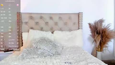 Snapshot of marilynrossy chatting on 11-19-25, 04:01 marilynrossy online show from 11-19-25, 04:01