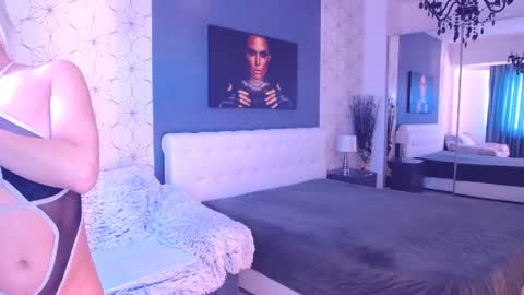 Snapshot of marimais chatting on 01-14-25, 07:59 Mary Mais online show from 01-14-25, 07:59