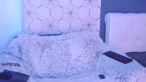 Snapshot of marimais chatting on 01-17-25, 01:46 Mary Mais online show from 01-17-25, 01:46