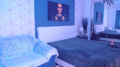 Snapshot of marimais chatting on 02-08-25, 02:05 Mary Mais online show from 02-08-25, 02:05