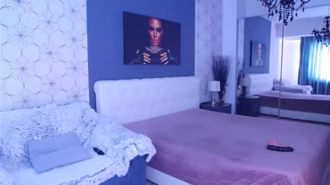 Snapshot of marimais chatting on 10-10-25, 06:45 Mary Mais online show from 10-10-25, 06:45