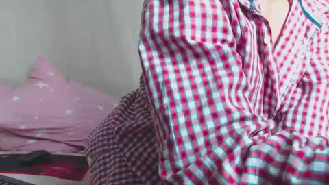 FOREVER YOURS online show from 01-12-25, 04:42