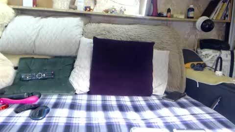 Snapshot of marinka_ chatting on 11-22-25, 04:17 marinka_ online show from 11-22-25, 04:17