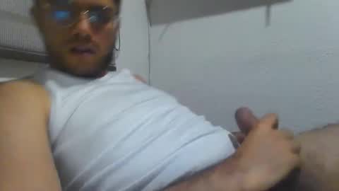 Snapshot of mario98e chatting on 12-18-25, 03:34 mario98e online show from 12-18-25, 03:34