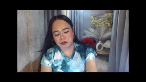 LEAH online show from 04-21-26, 05:17