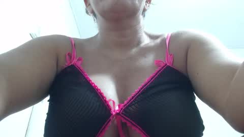 Snapshot of mariska_69 chatting on 09-18-25, 01:02 mariska_69 online show from 09-18-25, 01:02