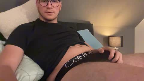 marius106999 online show from 10-27-25, 05:17