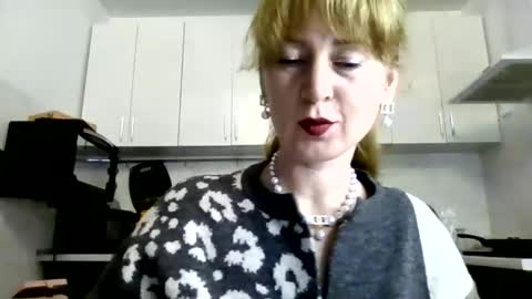 mariza_love359092 online show from 03-03-26, 10:59