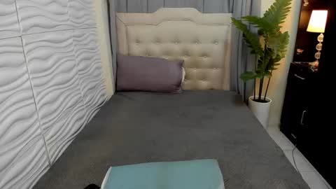 Snapshot of marjorieandersonxxx chatting on 10-10-25, 01:43 IM YOUR BABE GIRL LYCA online show from 10-10-25, 01:43