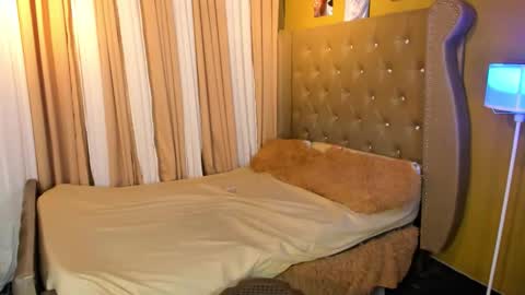 Snapshot of marjorieandersonxxx chatting on 12-14-25, 11:15 IM YOUR BABE GIRL LYCA online show from 12-14-25, 11:15