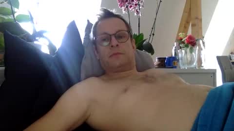 Snapshot of mark32571 chatting on 03-11-25, 07:48 Little Mark online show from 03-11-25, 07:48