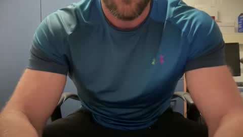 mark9222222 online show from 05-06-26, 07:41