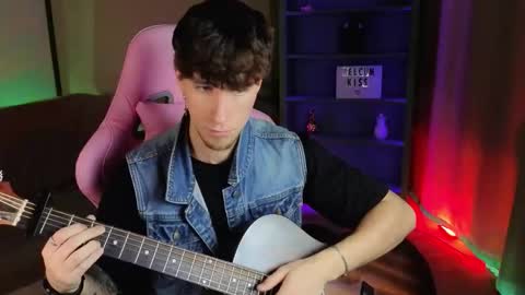 Snapshot of mark_caron chatting on 10-05-25, 08:29 mark_caron online show from 10-05-25, 08:29