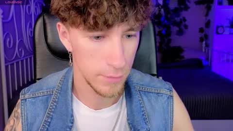 Snapshot of mark_caron chatting on 10-09-25, 08:51 mark_caron online show from 10-09-25, 08:51