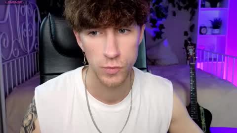 Snapshot of mark_caron chatting on 10-16-25, 08:32 mark_caron online show from 10-16-25, 08:32