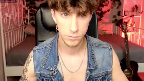 Snapshot of mark_caron chatting on 10-23-25, 08:18 mark_caron online show from 10-23-25, 08:18