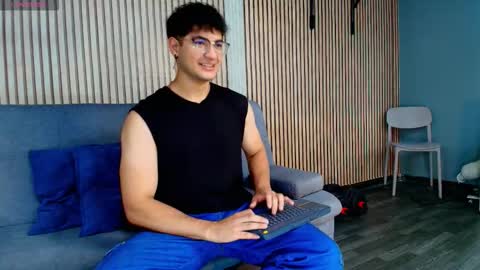 mark_evans1_ online show from 10-11-25, 09:02