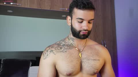 Mark online show from 10-10-25, 05:34