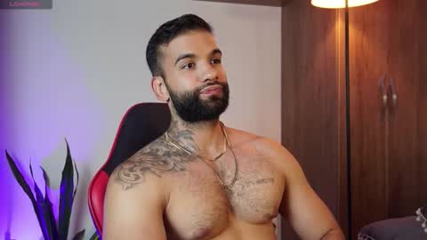 Snapshot of mark_hazze chatting on 11-13-25, 10:08 Mark online show from 11-13-25, 10:08