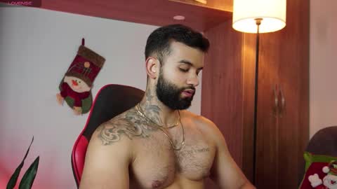 Snapshot of mark_hazze chatting on 12-05-25, 12:30 Mark online show from 12-05-25, 12:30