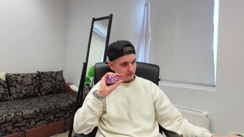 Snapshot of mark_karson chatting on 03-07-26, 10:23 MARK KARSON online show from 03-07-26, 10:23