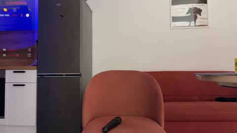 Snapshot of mark_lovrov chatting on 10-03-25, 03:20 Mark 3 online show from 10-03-25, 03:20