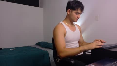 Antonio banderas online show from 03-18-26, 04:48