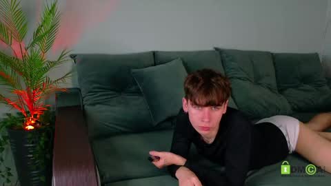Snapshot of mark_safr chatting on 05-11-26, 11:05 Mark online show from 05-11-26, 11:05