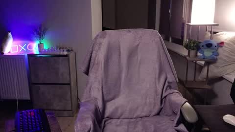 Mark online show from 02-11-25, 09:35