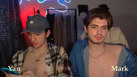 Mark online show from 10-24-25, 03:52