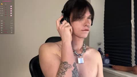 Snapshot of markcarthy chatting on 10-11-25, 03:21 Mark online show from 10-11-25, 03:21