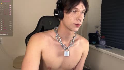 Snapshot of markcarthy chatting on 10-21-25, 03:02 Mark online show from 10-21-25, 03:02