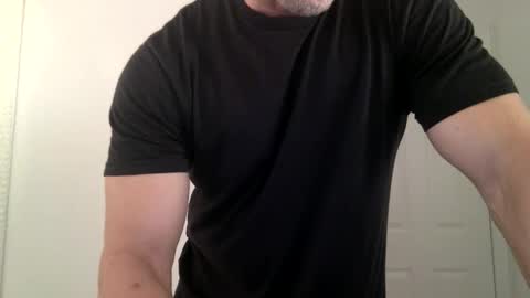 Snapshot of markk702 chatting on 10-18-25, 02:18 markk702 online show from 10-18-25, 02:18