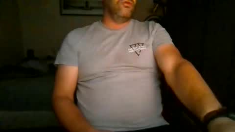 Snapshot of markoboy34 chatting on 06-06-26, 11:37 Matt Kung online show from 06-06-26, 11:37